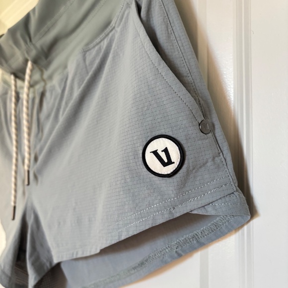 Vuori women’s Seabreeze Short Fern Size Small NWOT - Picture 5 of 9